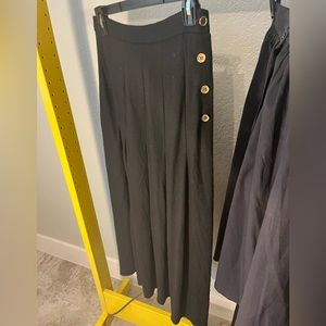 CALVIN KLIEN 100% WOOL BLACK SKIRT WITH GOLD BUTTONS SIZE 6